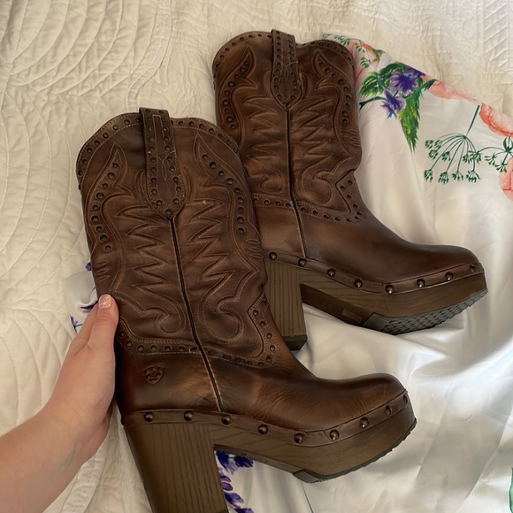 Ariat cowboy boots - Picture 4 of 14